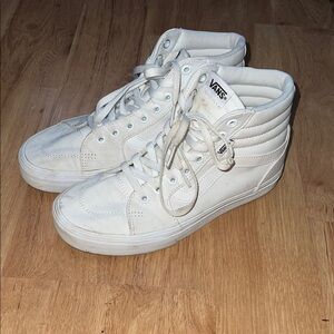 Women’s Vans Classic White High-Top Shoes